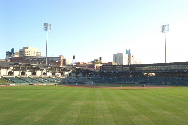 Montgomery Biscuits minor leage baseball stadium