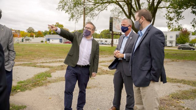 Administrator Wheeler tours Brownfields sites in St. Cloud, Minn with Mayor Dave Kleis and Regional Administrator Thiede