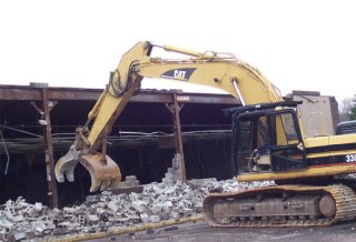 During the demolition and debris removal phase of the project (photo credit: Paul Testa).