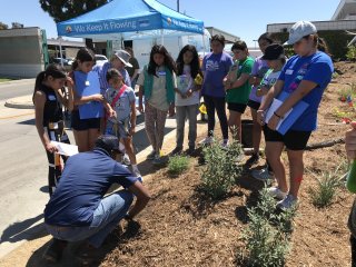 G3 working with a local Girl Scout troop.